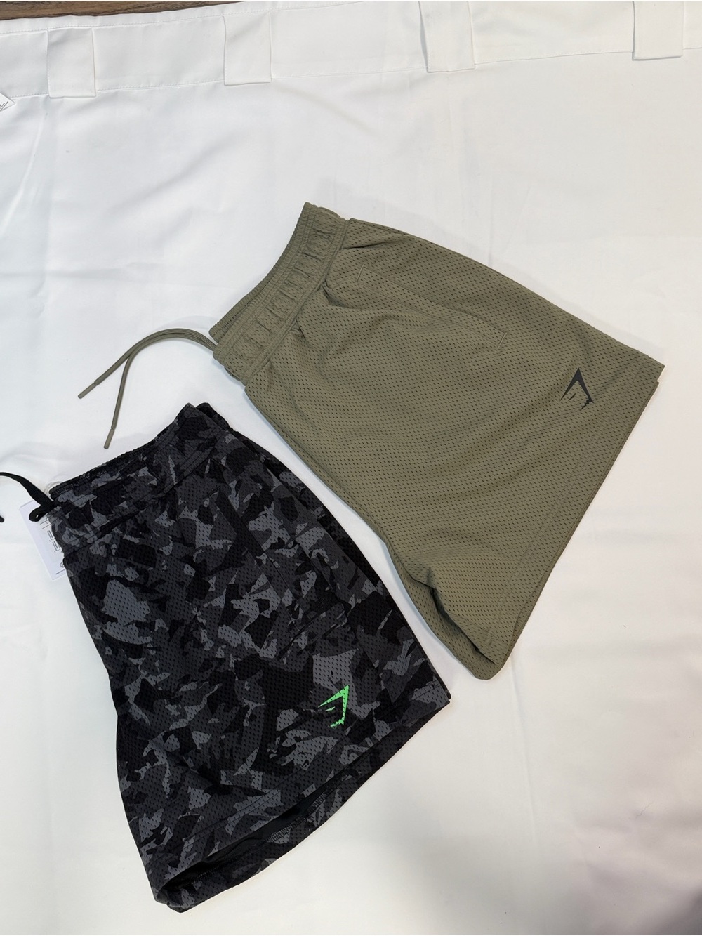 GYMSHARK MENS OLIVE & BLACK CAMOUFLAGE TRAINING SHORTS! - Picture 5 of 6